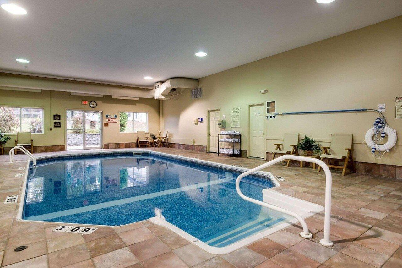 Towneplace Suites By Marriott Hadley Amherst Exterior photo