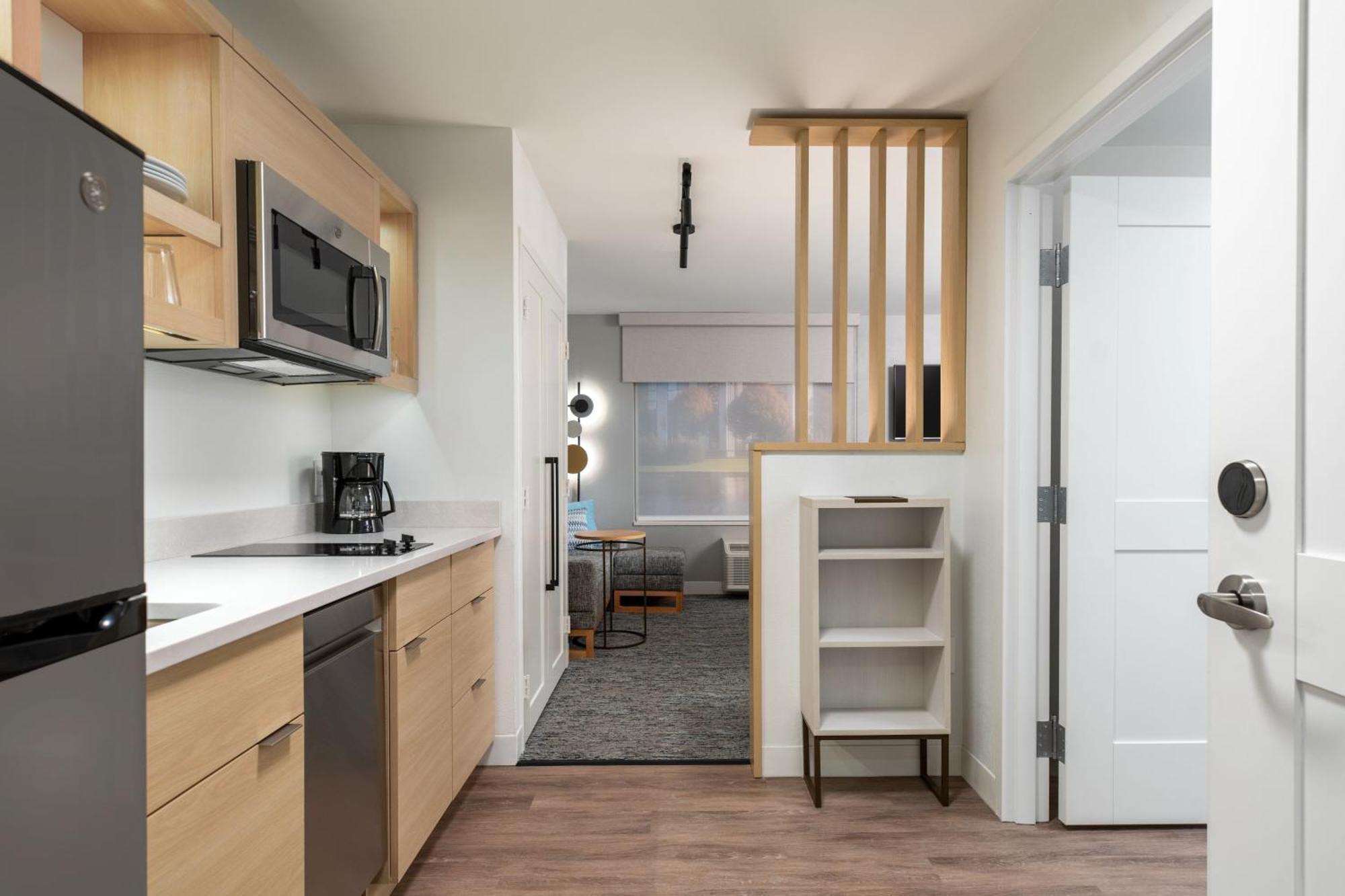 Towneplace Suites By Marriott Hadley Amherst Exterior photo