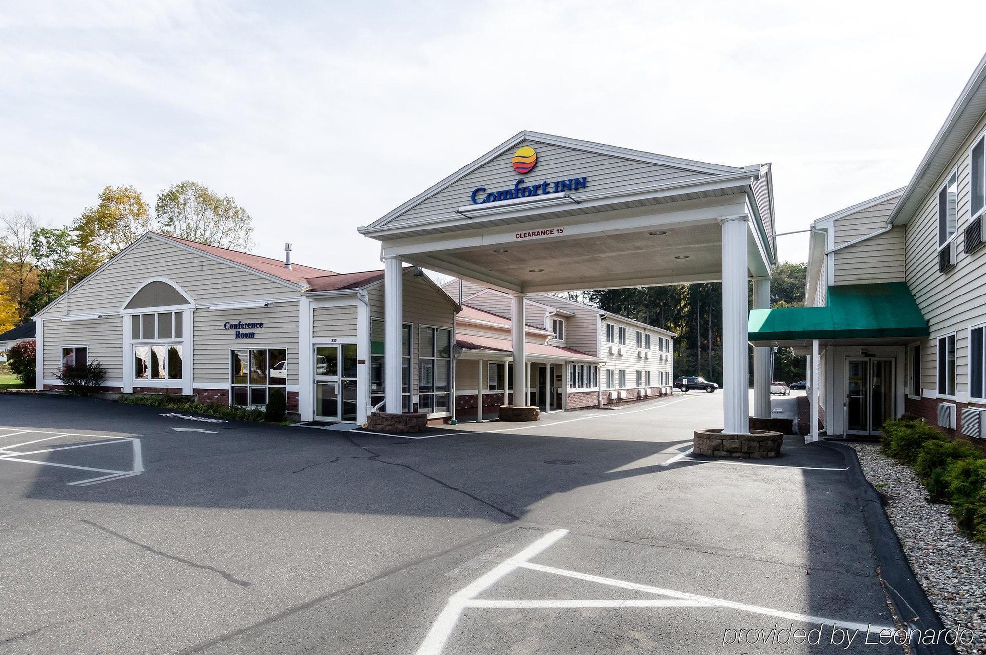 Towneplace Suites By Marriott Hadley Amherst Exterior photo