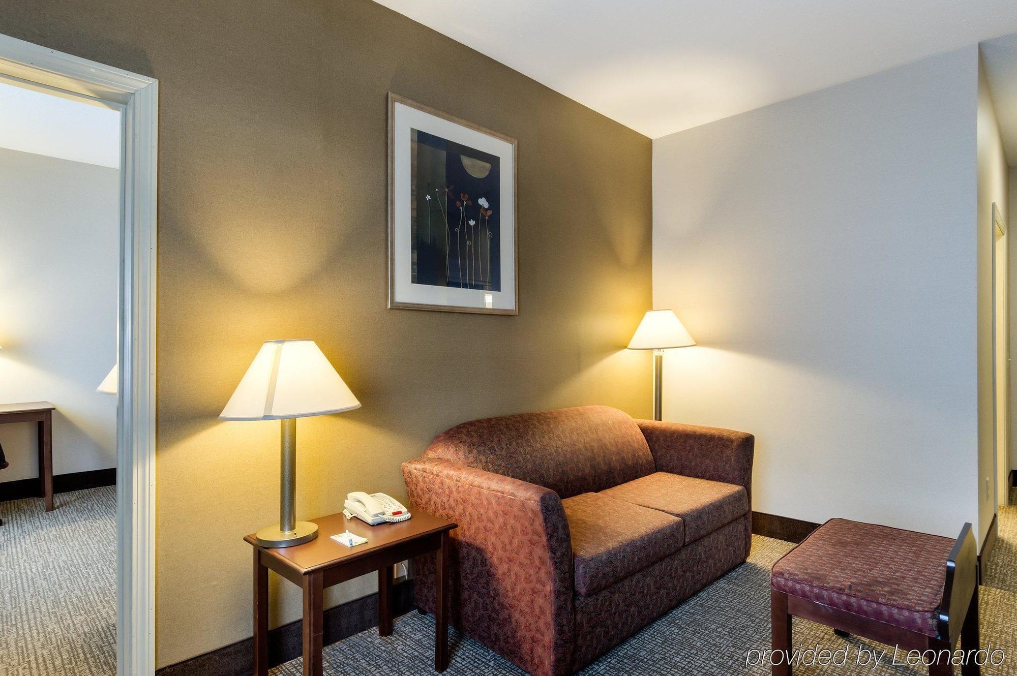 Towneplace Suites By Marriott Hadley Amherst Exterior photo